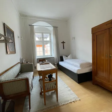 Hotel Bischoefliches Seminar St. Willibald